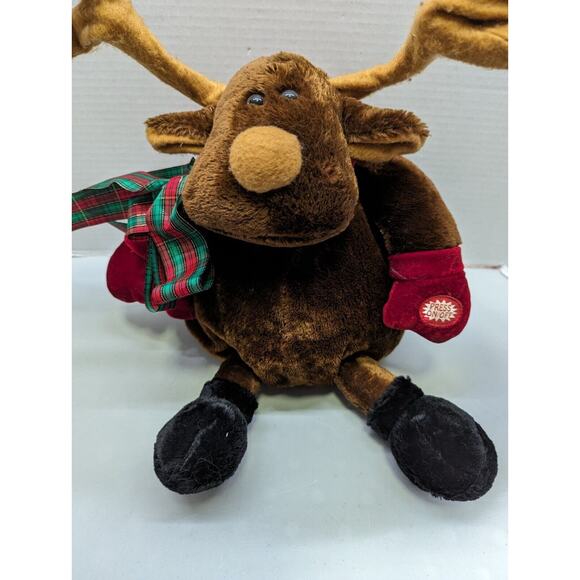 Vintage Dan Dee 10" Musical Plush Reindeer Large Antlers Bells - Picture 2 of 5